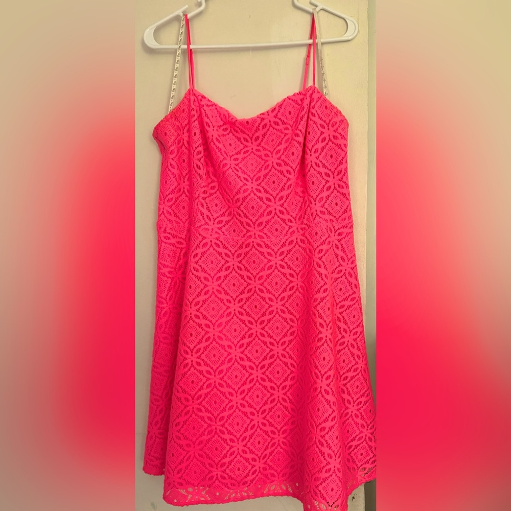 Very Good used condition Lilly Pulitzer midi dress, size xl